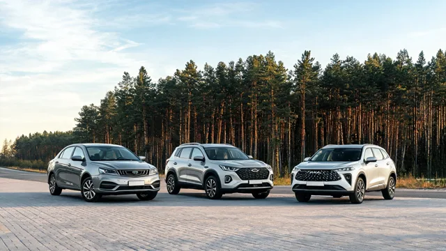Haval Jolion, Chery Tiggo 4, Geely Emgrand — обложка статьи: Какой китайский автомобиль купить в 2026 году: лучшие варианты
