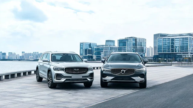 Geely Monjaro, Volvo XC60 — обложка статьи: Geely Monjaro или Volvo XC60 с пробегом