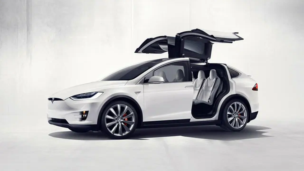 Автомобиль Tesla Model X I 2018