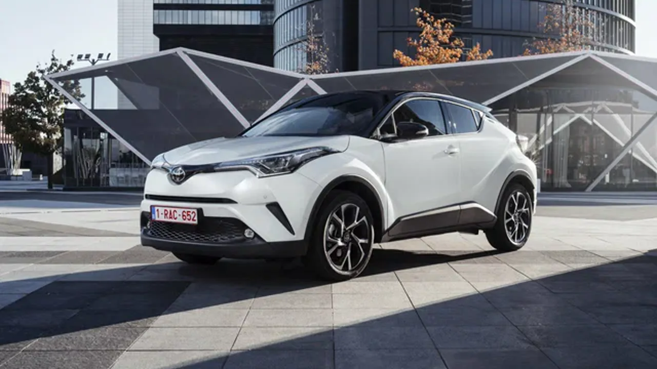 Автомобиль Toyota C-HR I 2018