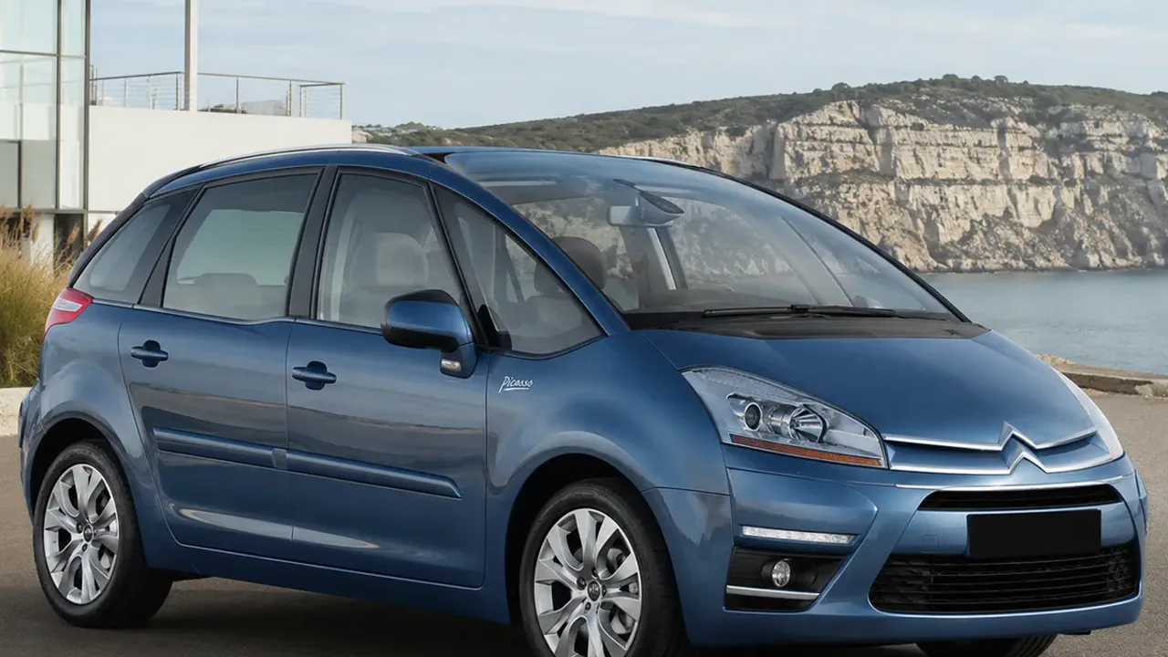 Автомобиль Citroen C4 Picasso I 2011