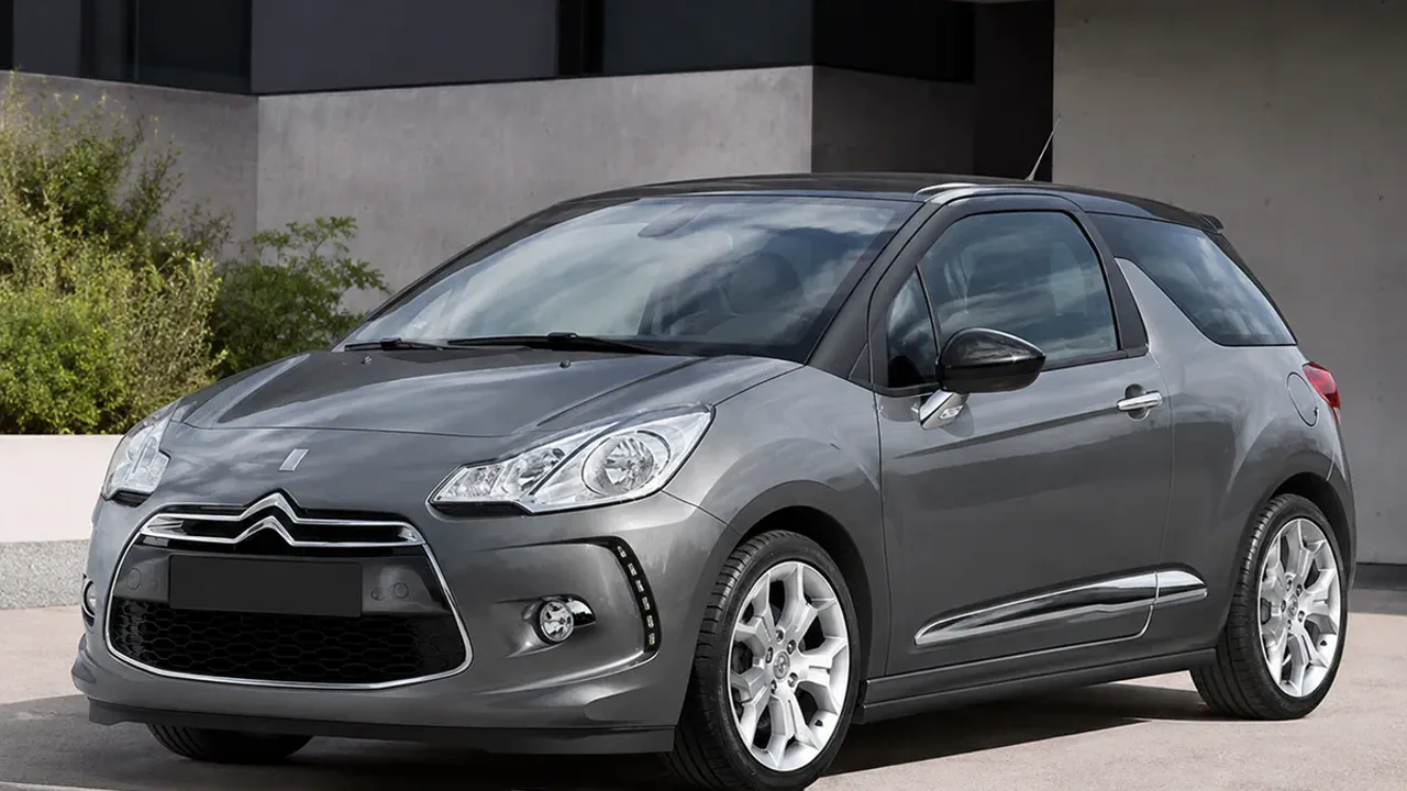 Автомобиль Citroen DS3 I 2012