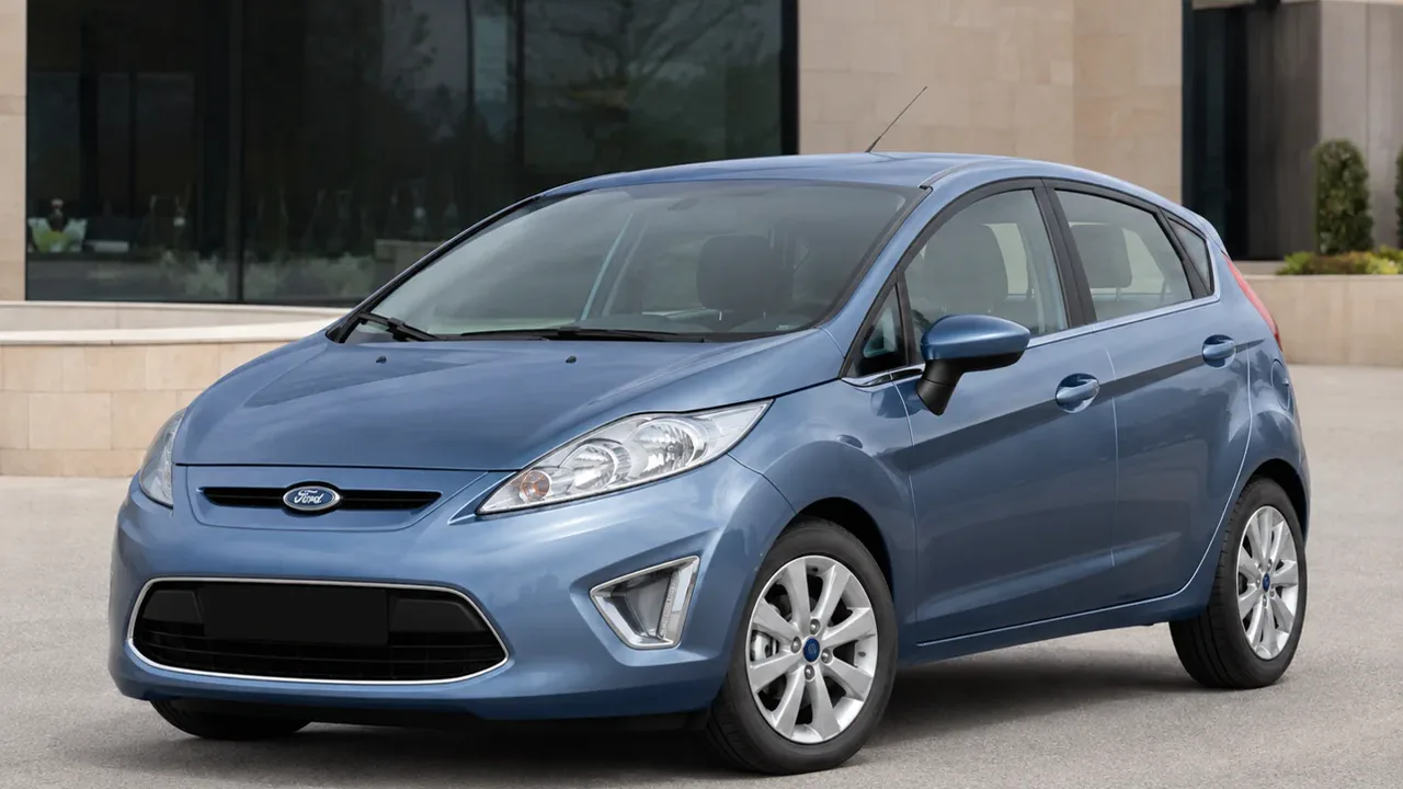 Автомобиль Ford Fiesta Mk6 2012