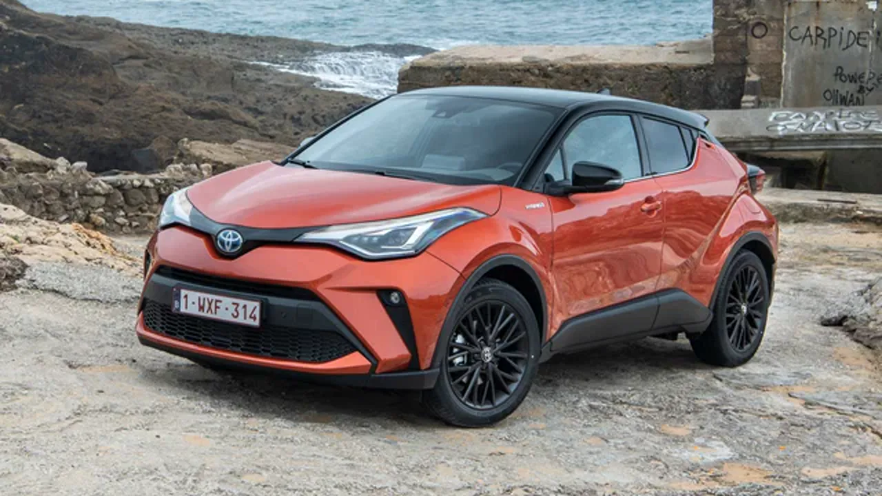 Автомобиль Toyota C-HR I Рестайлинг 2021
