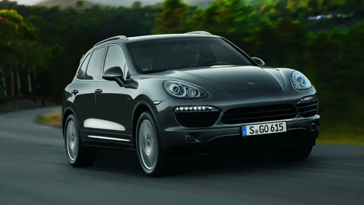 Автомобиль Porsche Cayenne II (958) 2012
