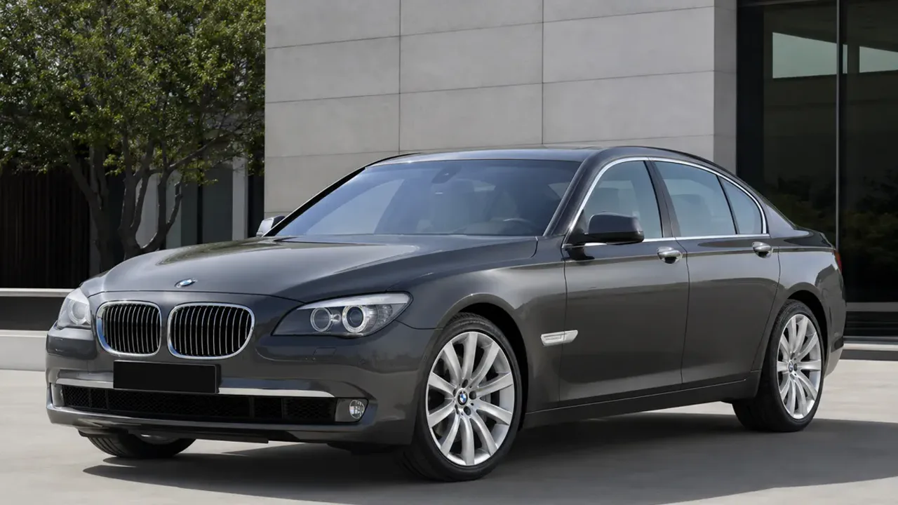 Автомобиль BMW 7 серии V (F01/F02/F04) 2011