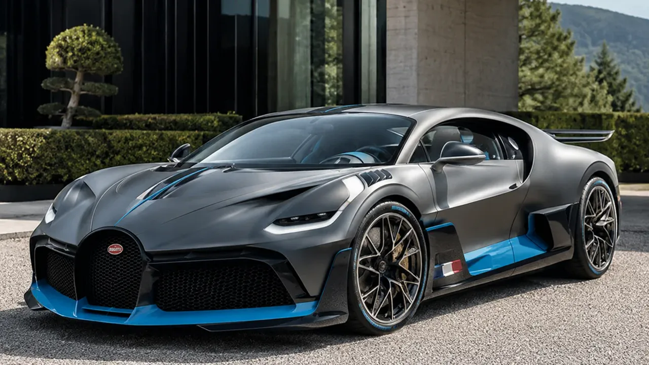 Автомобиль Bugatti Divo 2018-2021 2020