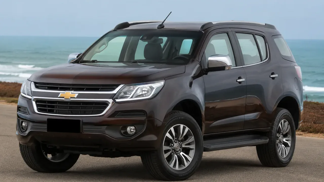 Автомобиль Chevrolet TrailBlazer II 2014