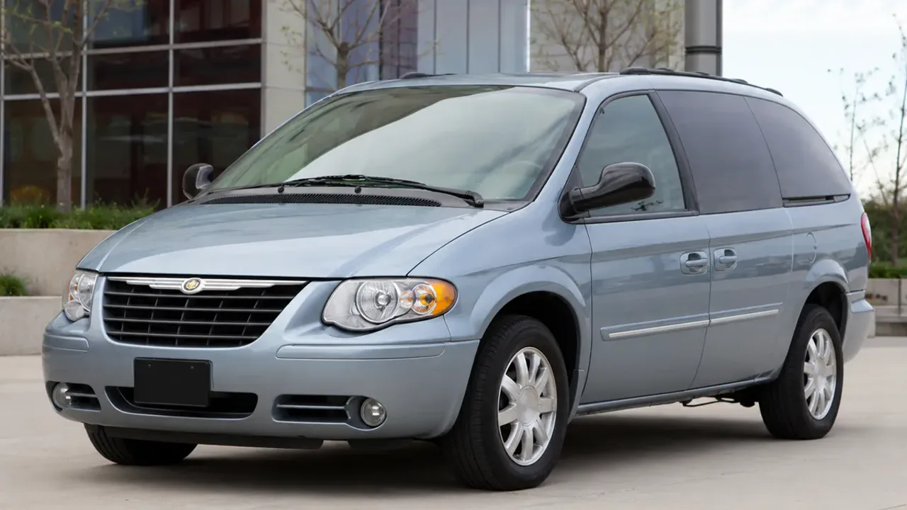 Автомобиль Chrysler Pacifica CS 2006
