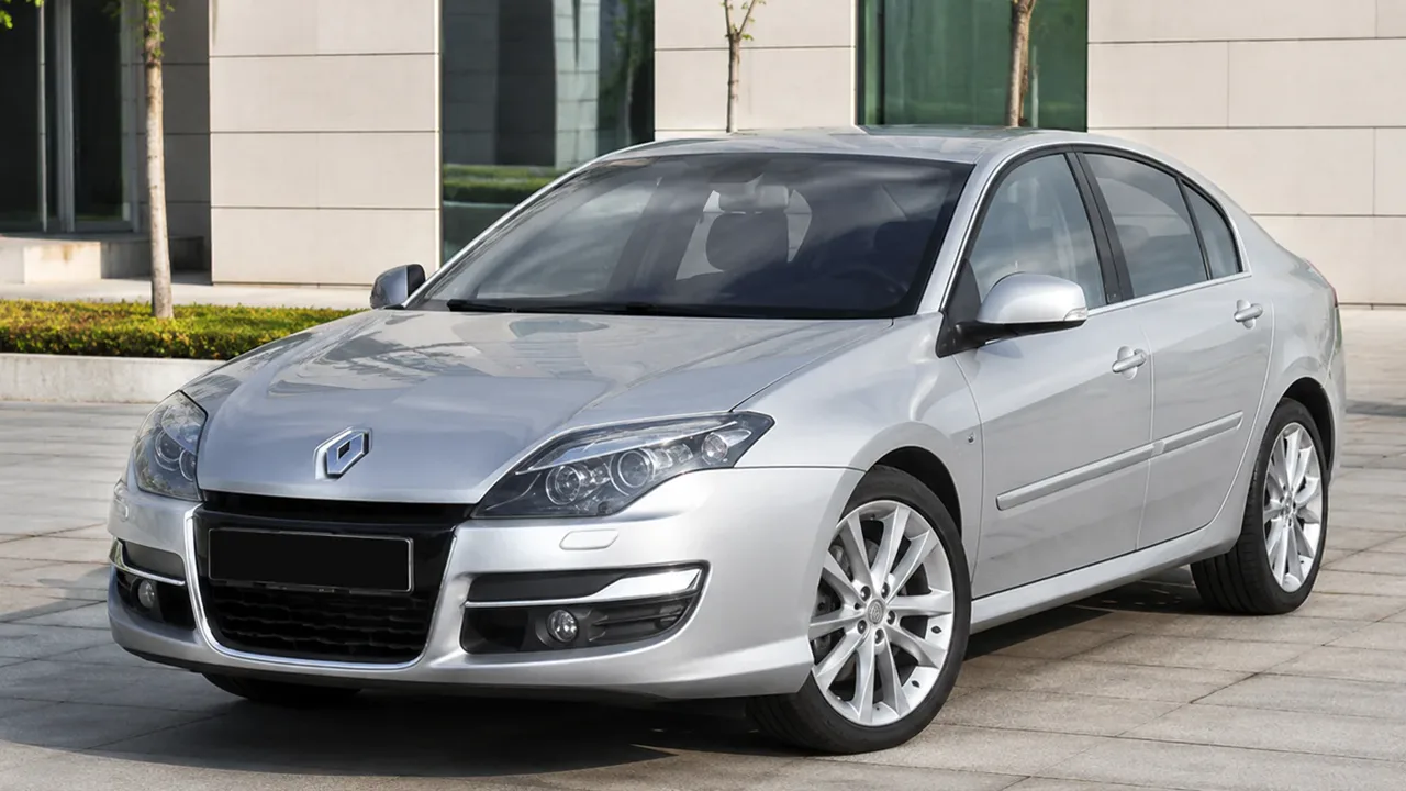 Автомобиль Renault Laguna III Рестайлинг 2013