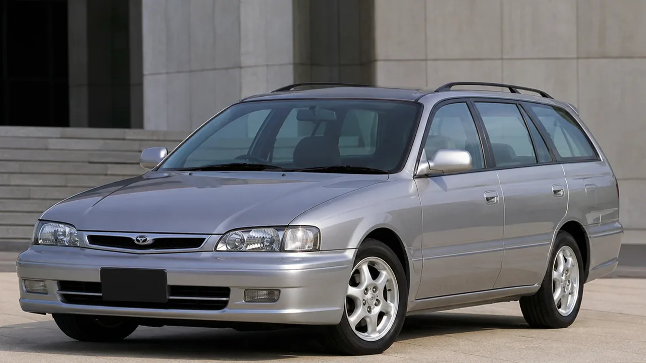 Автомобиль Toyota Caldina II 1999
