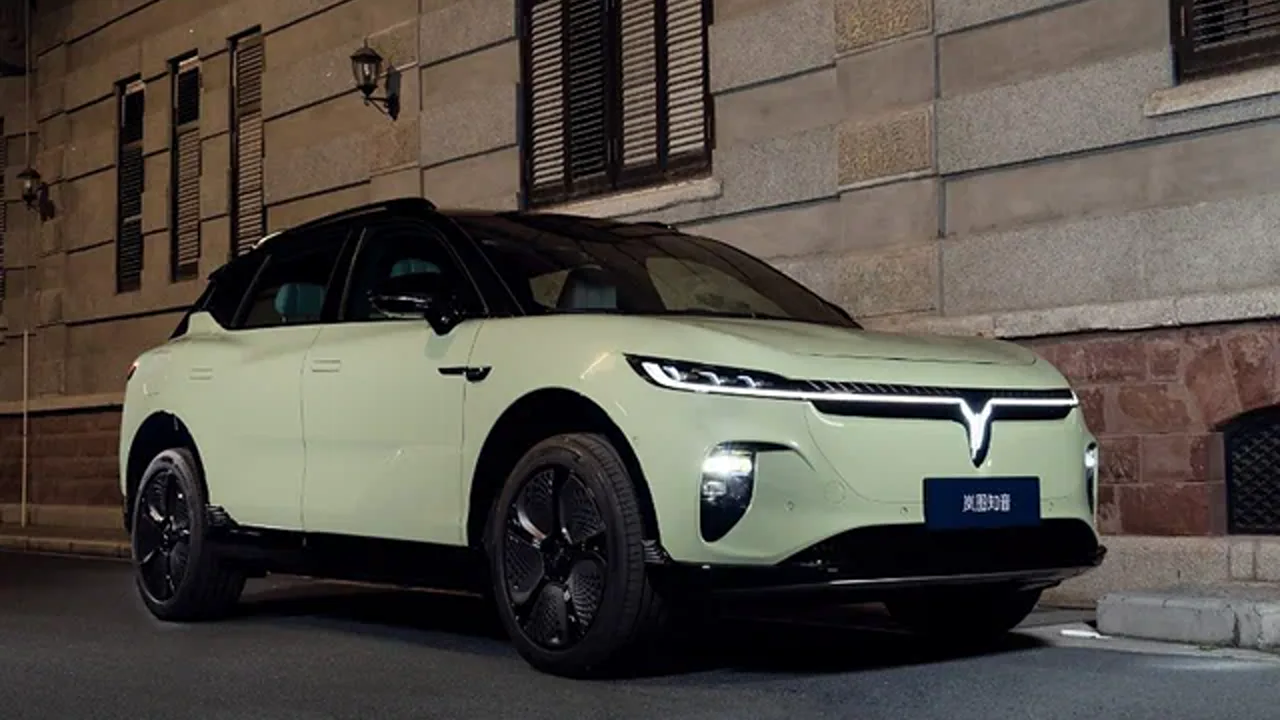 Автомобиль Voyah Courage I 2024