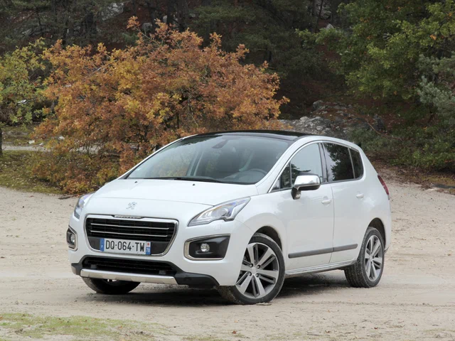 Автомобиль Peugeot 3008 I Рестайлинг 2015