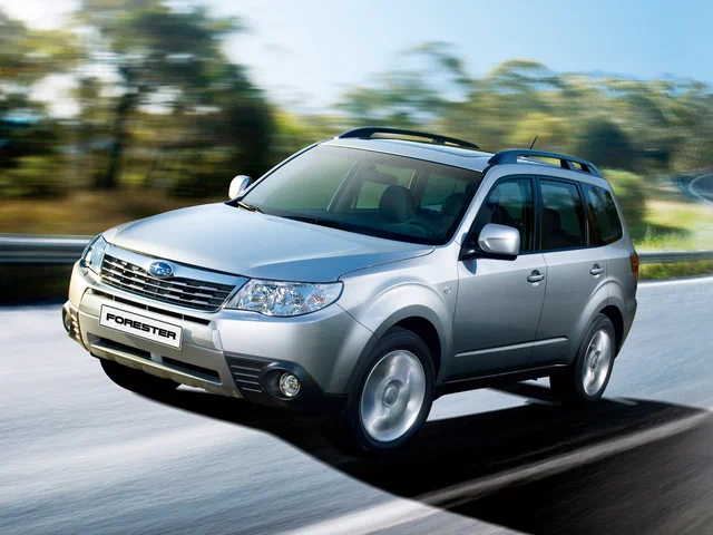 Автомобиль Subaru Forester III 2010