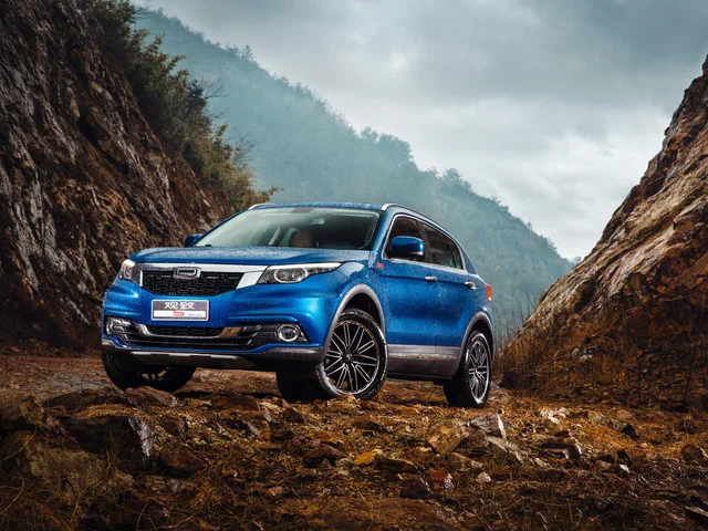 Автомобиль Qoros 5 2016-2022 2019