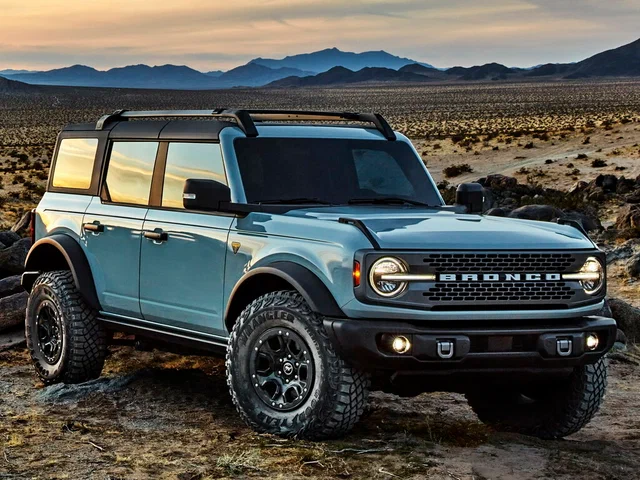 Автомобиль Ford Bronco VI 2023