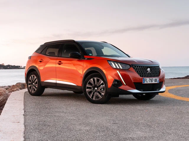 Автомобиль Peugeot 2008 II 2020