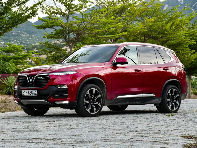 Автомобиль VinFast LUX SA2.0 2019-2022 2020
