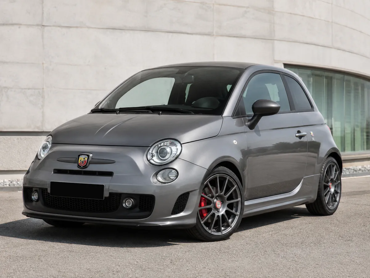 Автомобиль Abarth 595 I 2015