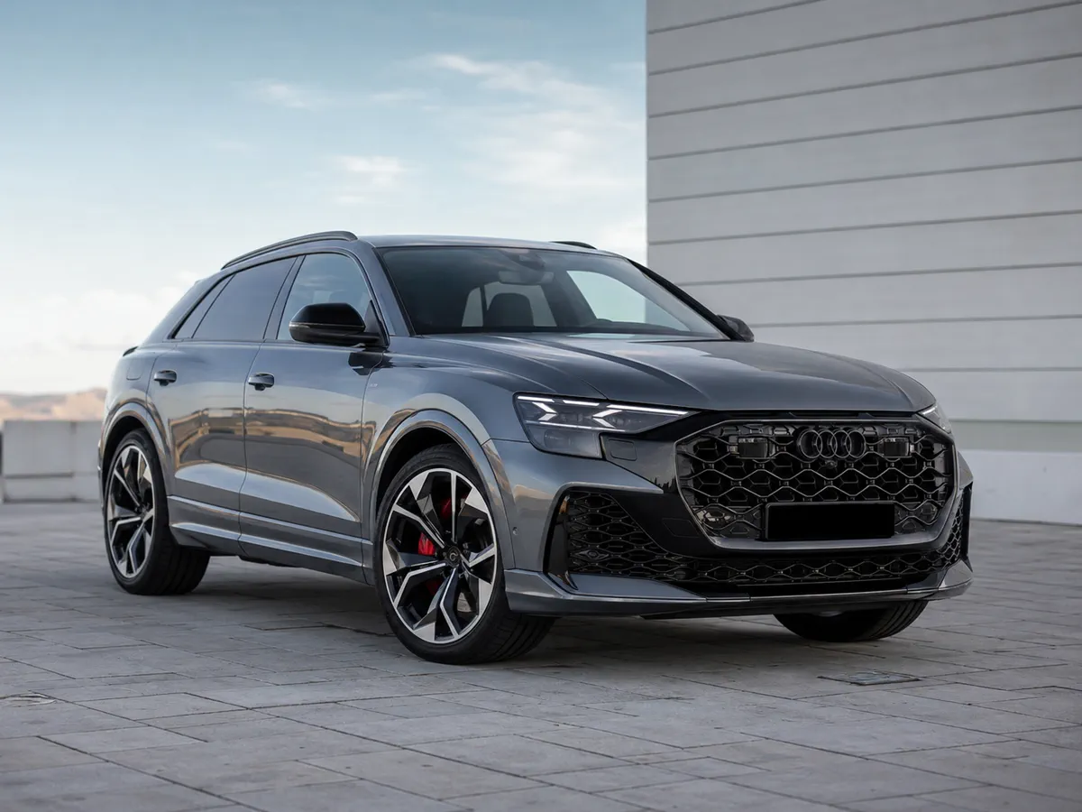 Автомобиль Audi RS Q8 I Рестайлинг 2025