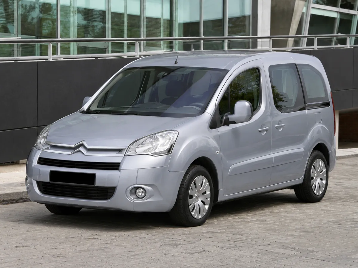 Автомобиль Citroen Berlingo II 2011