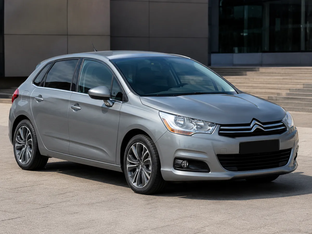 Автомобиль Citroen C4 II 2014
