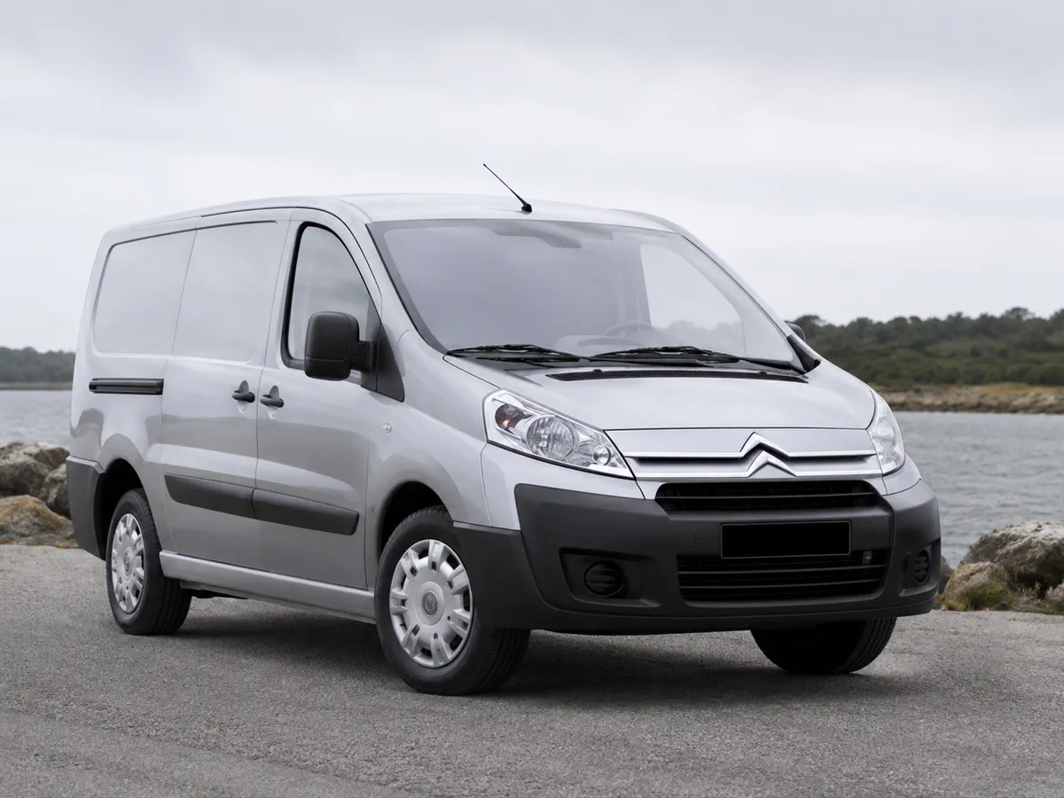 Автомобиль Citroen Jumpy II 2010
