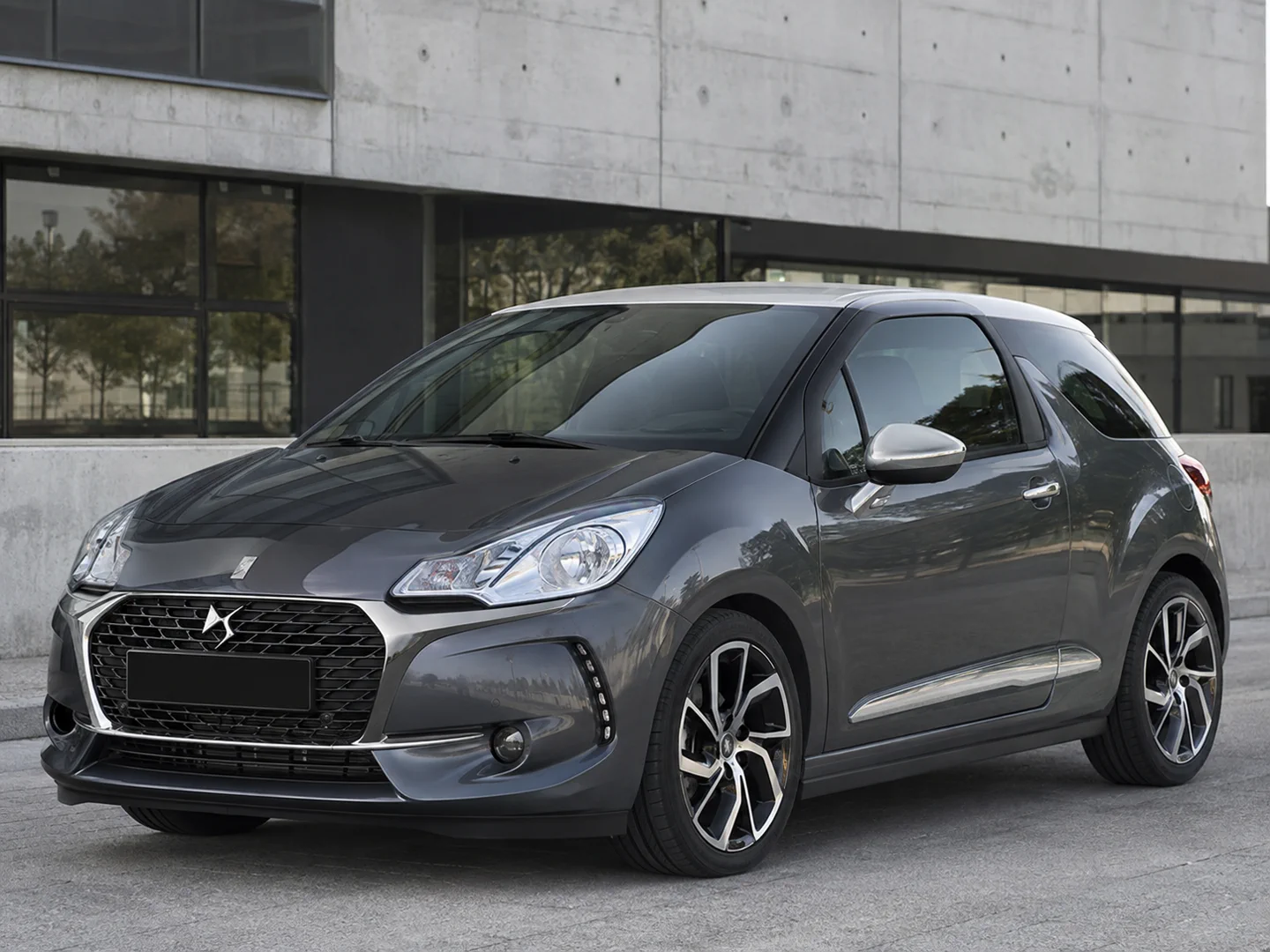 Автомобиль DS 3 I 2016
