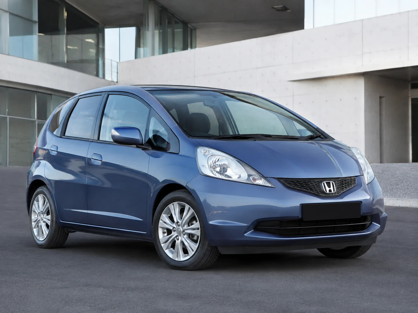 Автомобиль Honda Jazz II Рестайлинг 2013