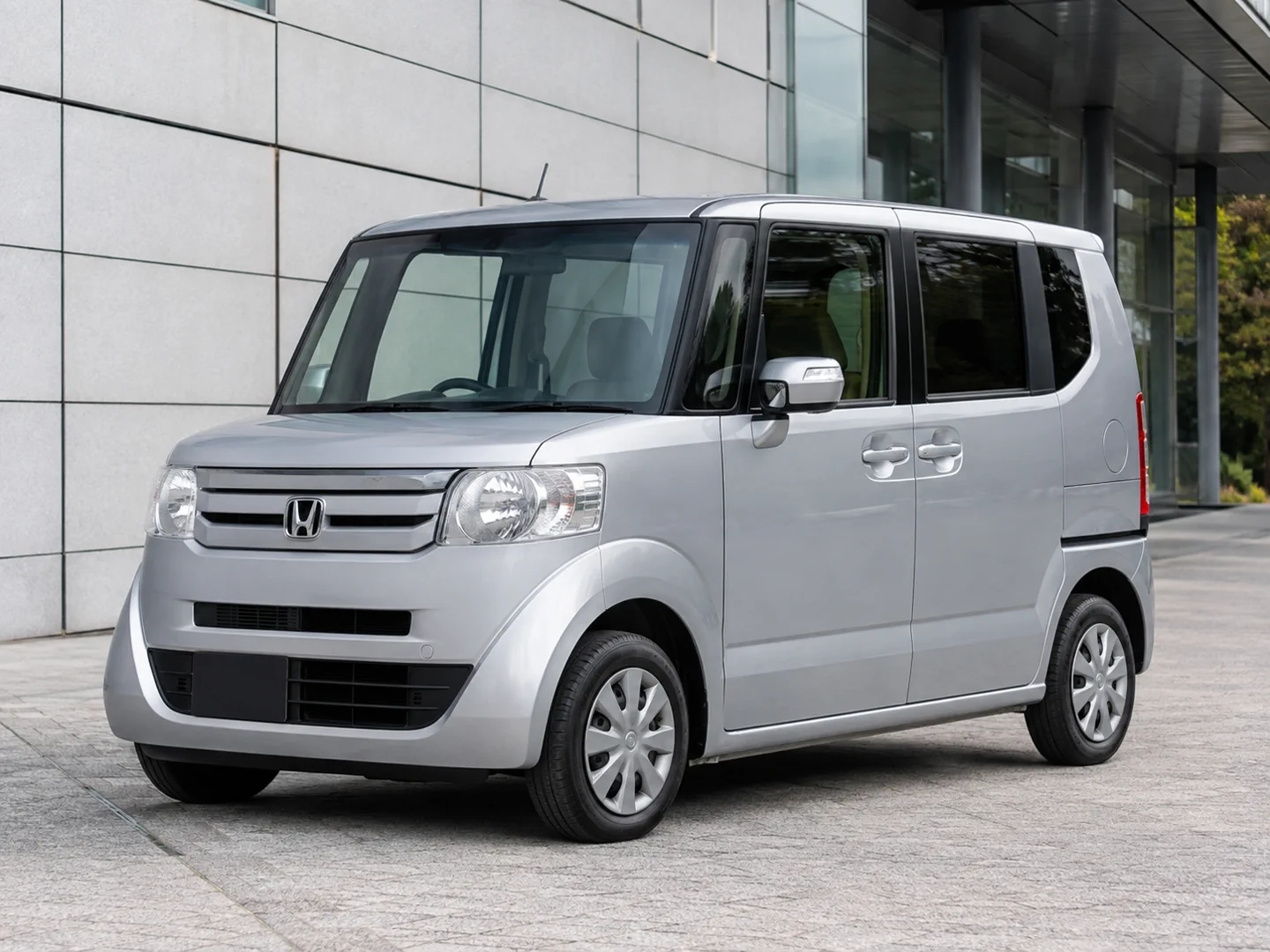 Автомобиль Honda N-BOX I 2014