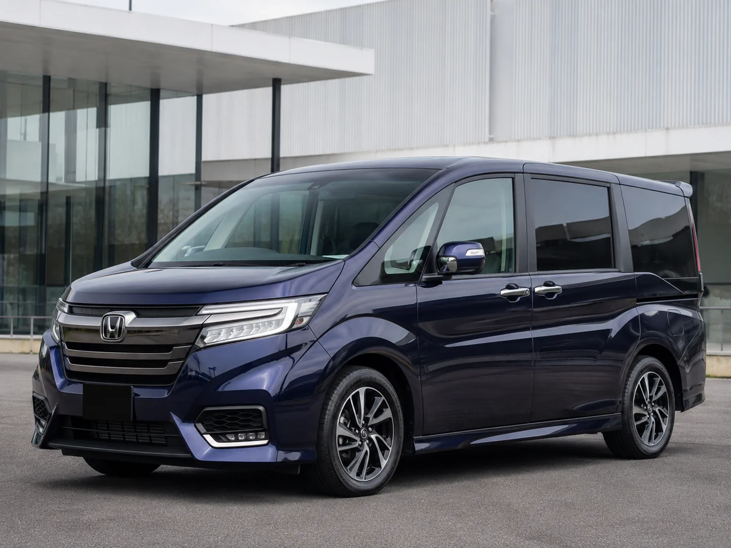 Автомобиль Honda Stepwgn V Рестайлинг 2020