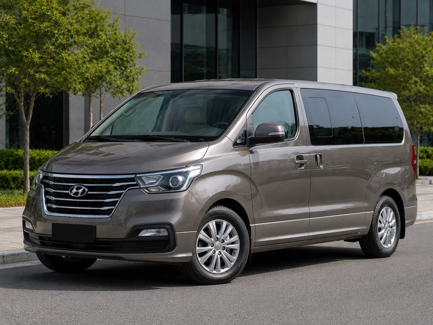 Автомобиль Hyundai H-1 II Рестайлинг 2 2019