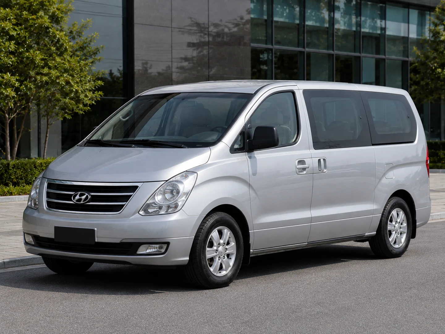 Автомобиль Hyundai H-1 II 2014