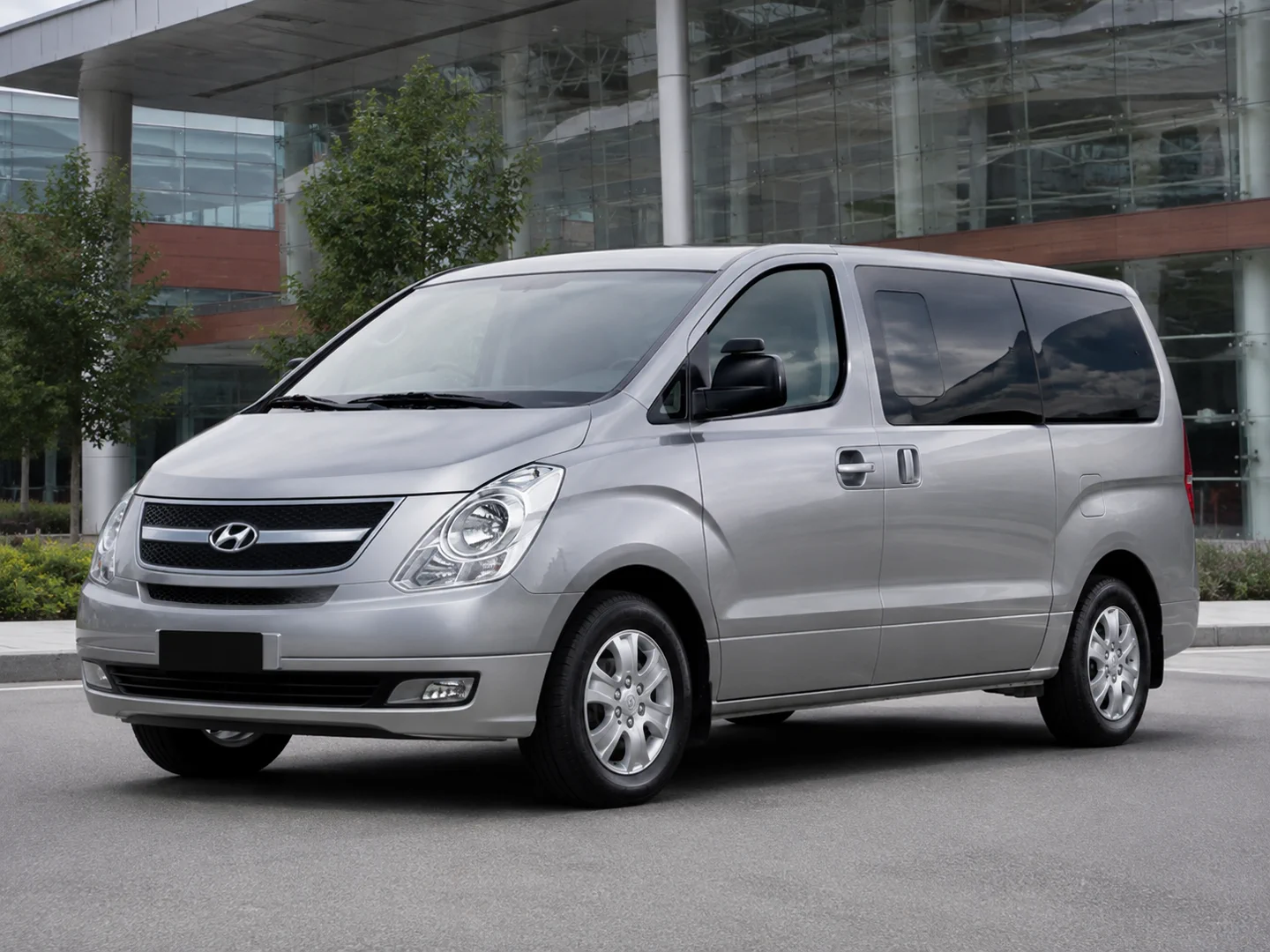 Автомобиль Hyundai Starex I Рестайлинг 2 2007