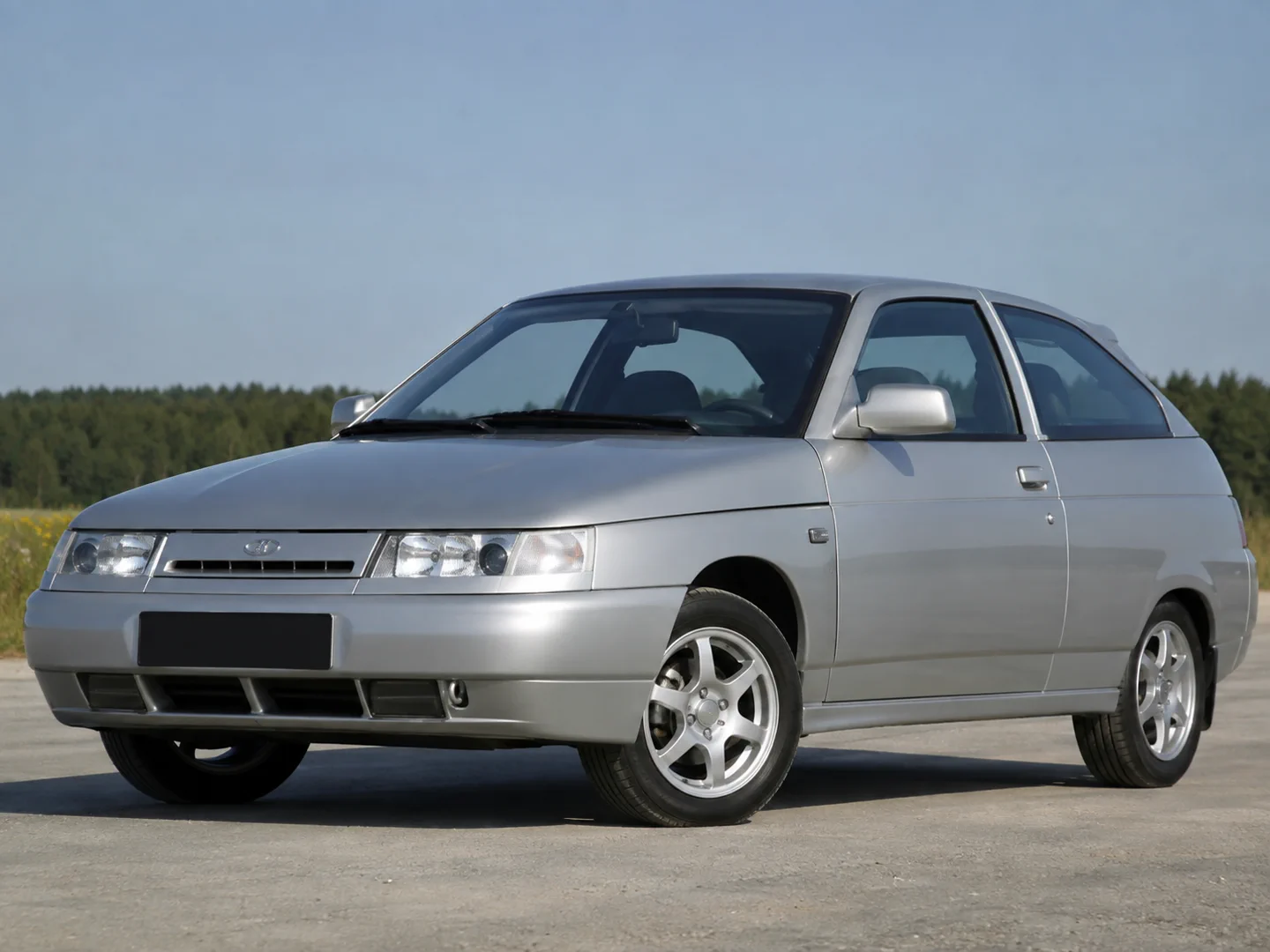 Автомобиль Lada 2112 1998-2009 2005