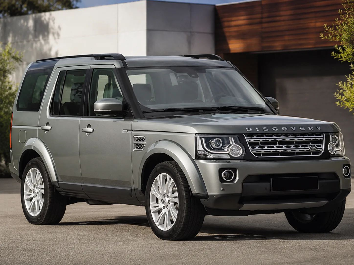 Автомобиль Land Rover Discovery IV Рестайлинг 2015