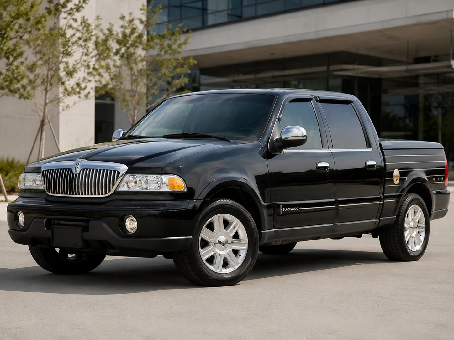 Автомобиль Lincoln Blackwood 2001-2002 2002