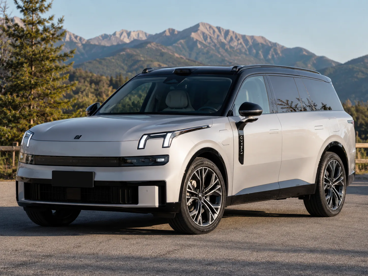 Автомобиль Lynk & Co 900 2025-н.в. 2025