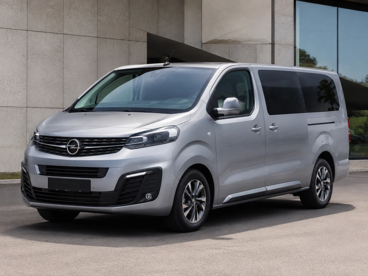 Автомобиль Opel Zafira Life I 2022