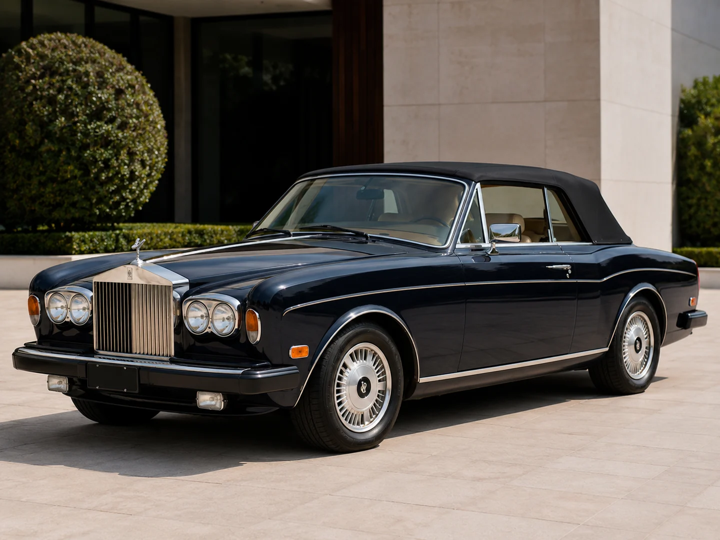 Автомобиль Rolls-Royce Corniche I - IV 1985