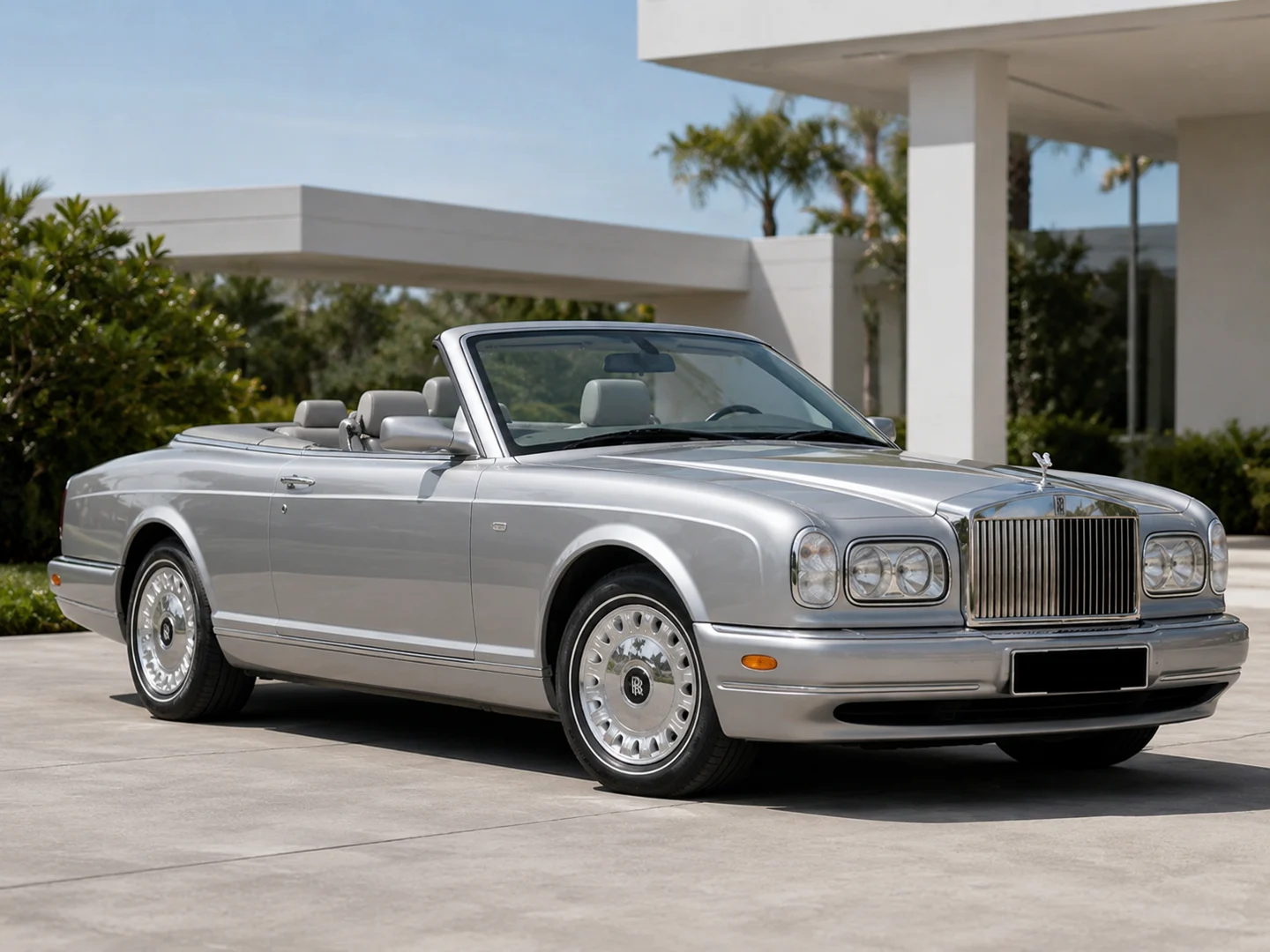 Автомобиль Rolls-Royce Corniche V 2001