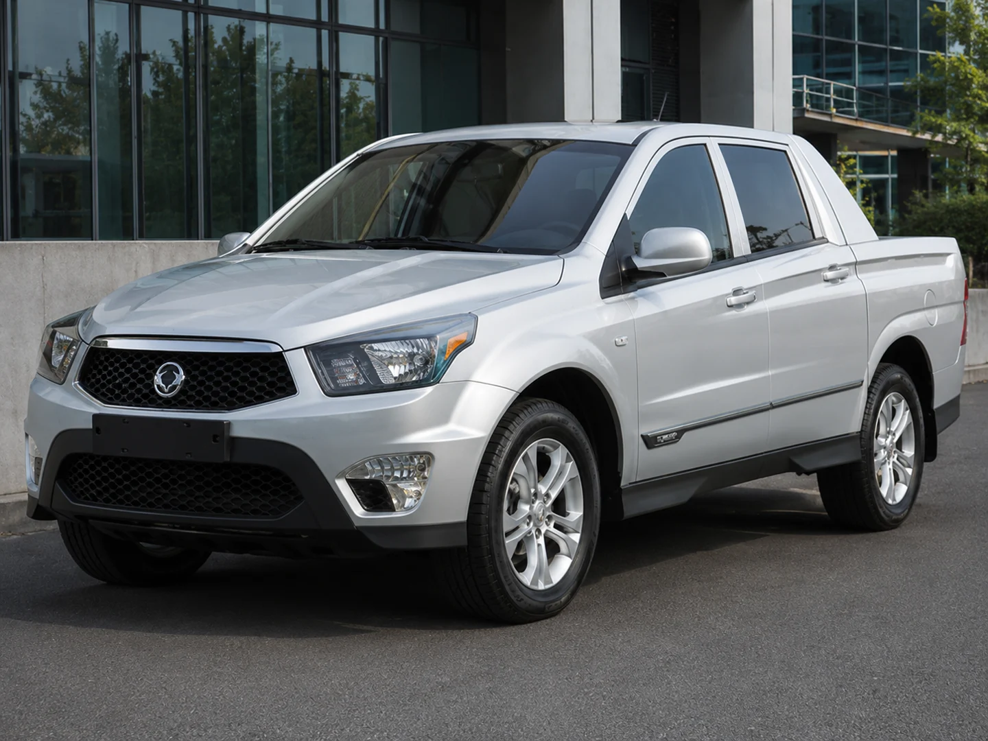 Автомобиль SsangYong Actyon Sports II 2014
