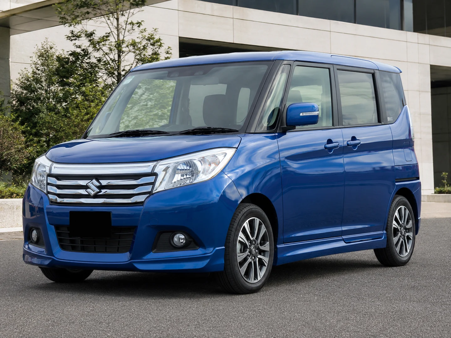 Автомобиль Suzuki Solio III 2018
