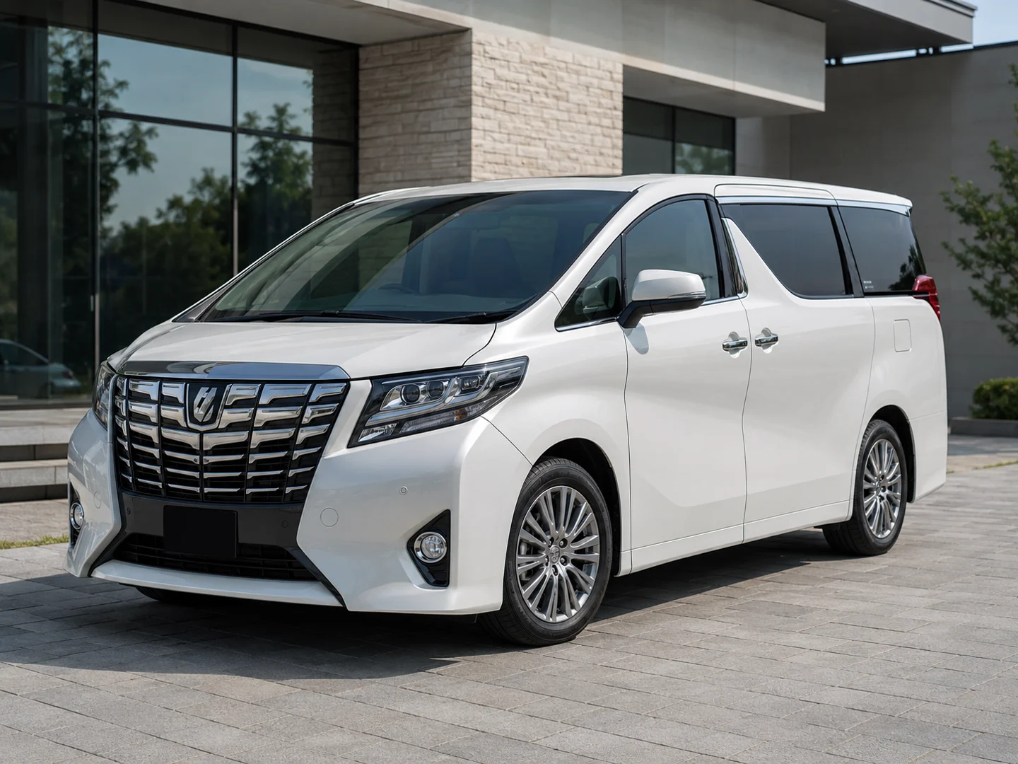 Автомобиль Toyota Alphard III 2016
