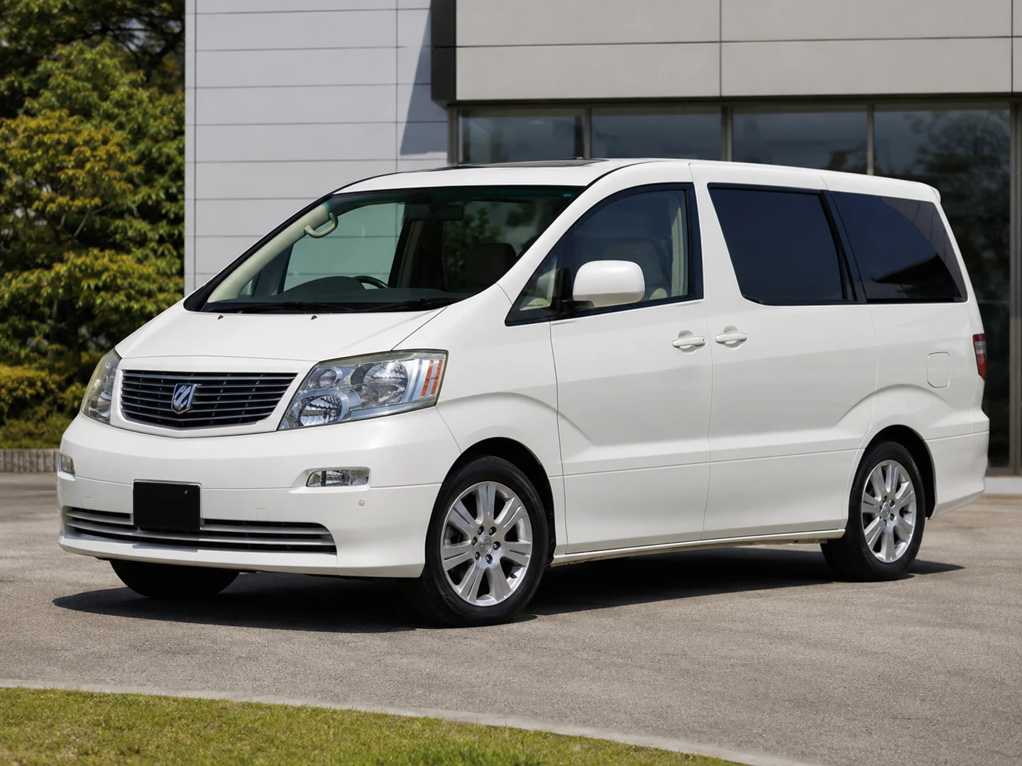 Автомобиль Toyota Alphard I 2005
