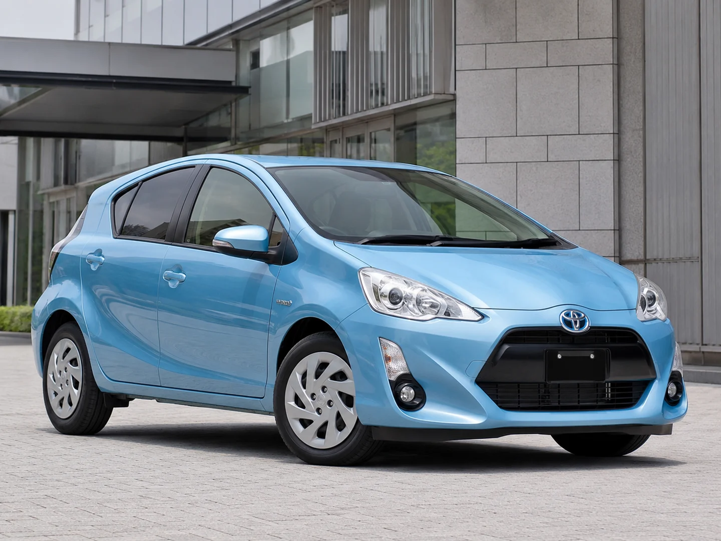 Автомобиль Toyota Aqua I Рестайлинг 2016