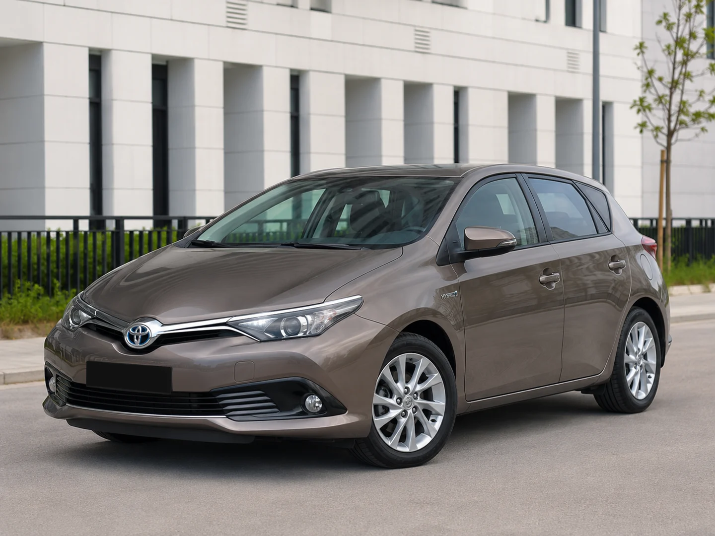 Автомобиль Toyota Auris II Рестайлинг 2017