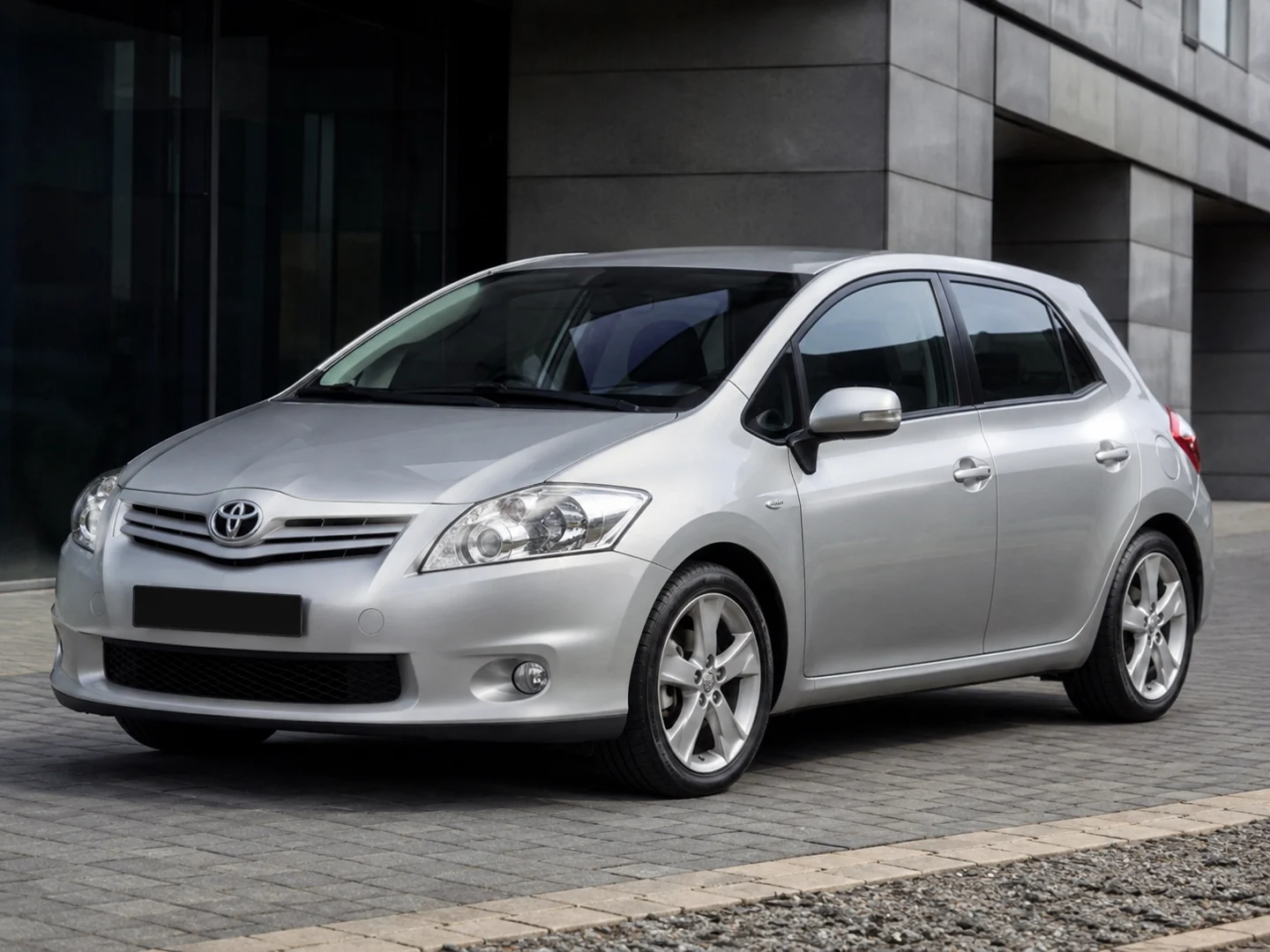 Автомобиль Toyota Auris I Рестайлинг 2011
