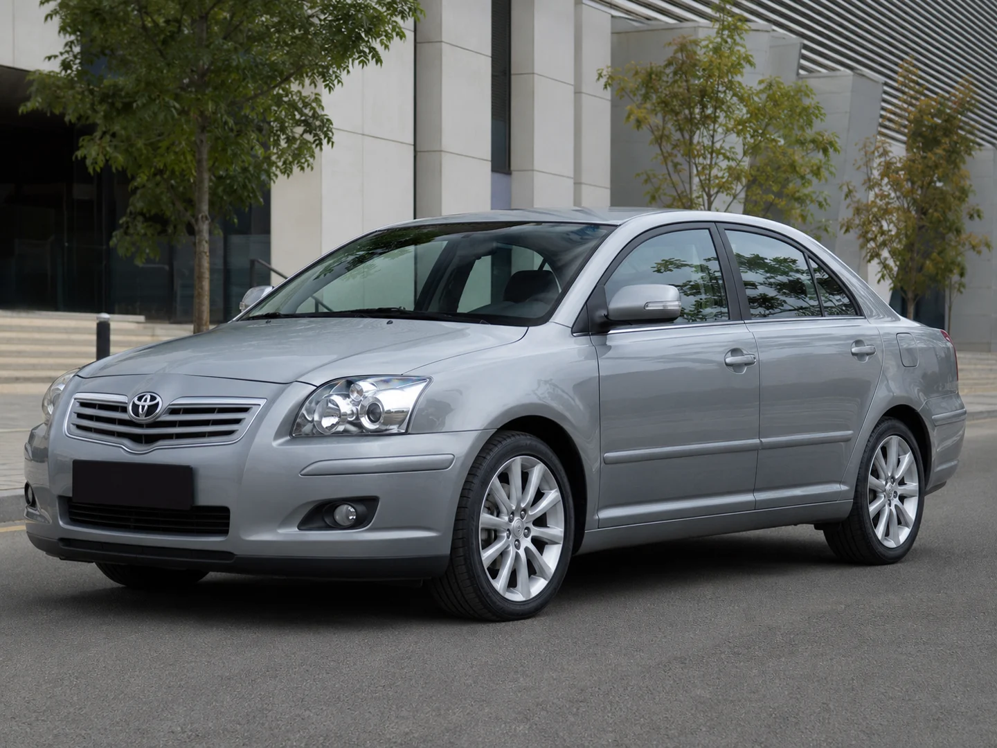 Автомобиль Toyota Avensis II Рестайлинг 2008