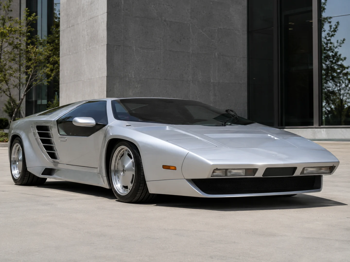 Автомобиль Vector M12 1996-2000 2000
